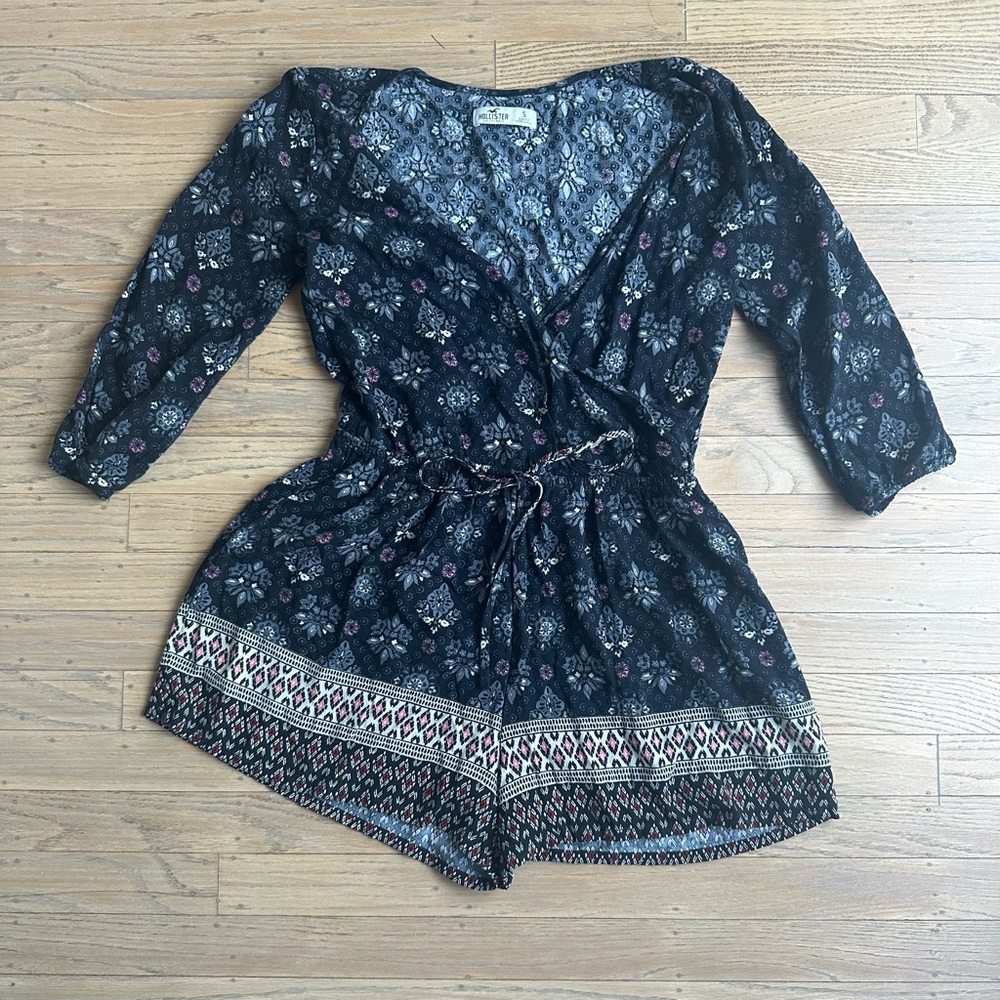 HOLLISTER  Floral Black Romper with Patterned Hem | Black, size: small